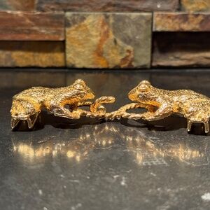 Vintage 1972 Double Frog Gold Tone Belt Buckle Mimi Di N Style 4.25 x 1.75